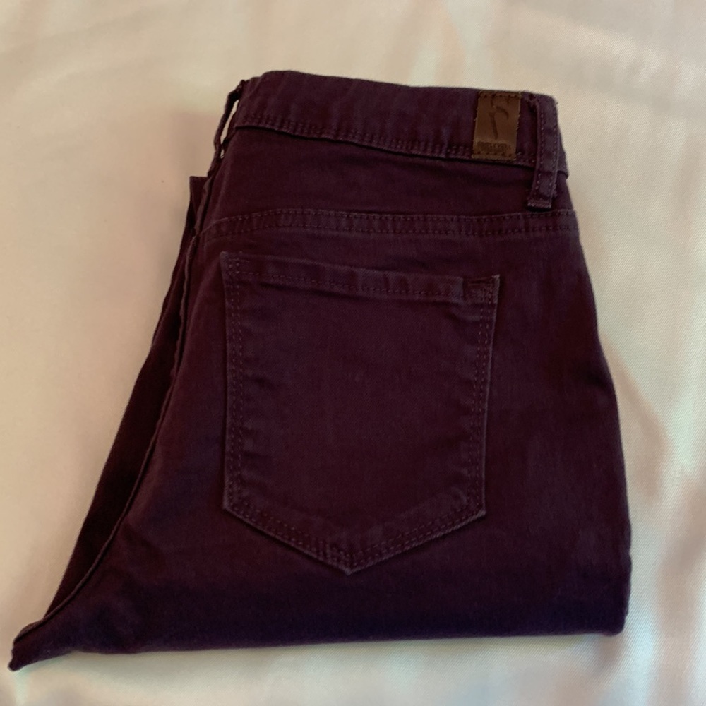 SIMPLY Vera Vera Wang, Skinny Jeans. Mid-Rise, size 4, plum in color